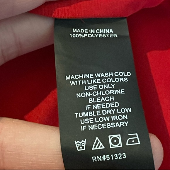 Vince Camuto Red Blouse Button down Sleeveless Black Trim | Size XS - Collared - Picture 8 of 8